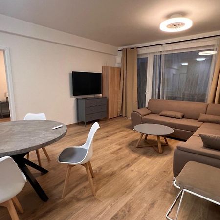 Air-Conditioned 2 Room Apartment, Balcony, New Building, 201 Rovinka Εξωτερικό φωτογραφία